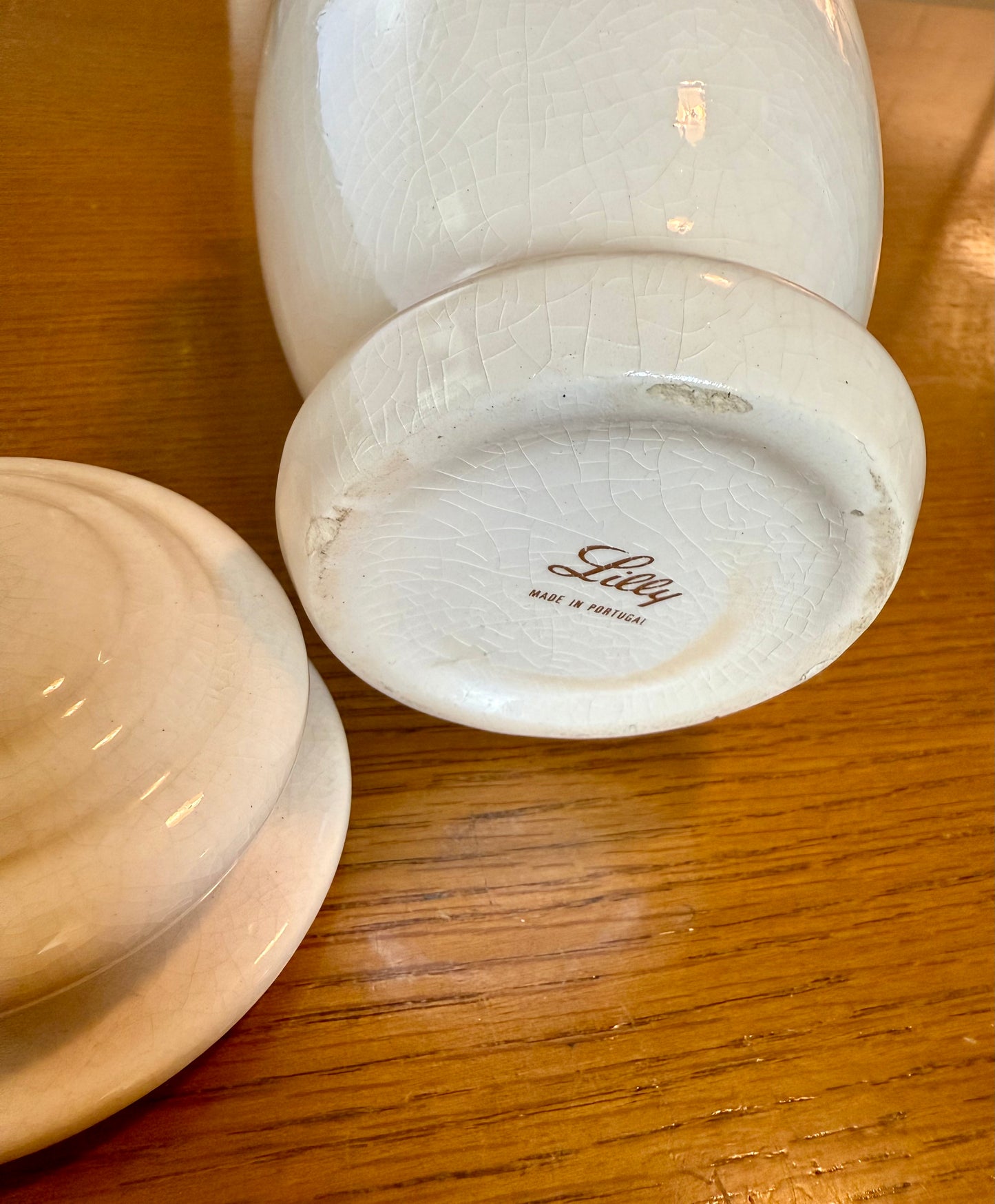 Vintage Lilly Pulv. Canthar Apothecary Jar
