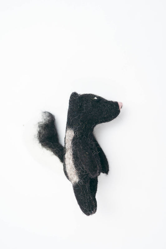 Skunk Finger Puppet